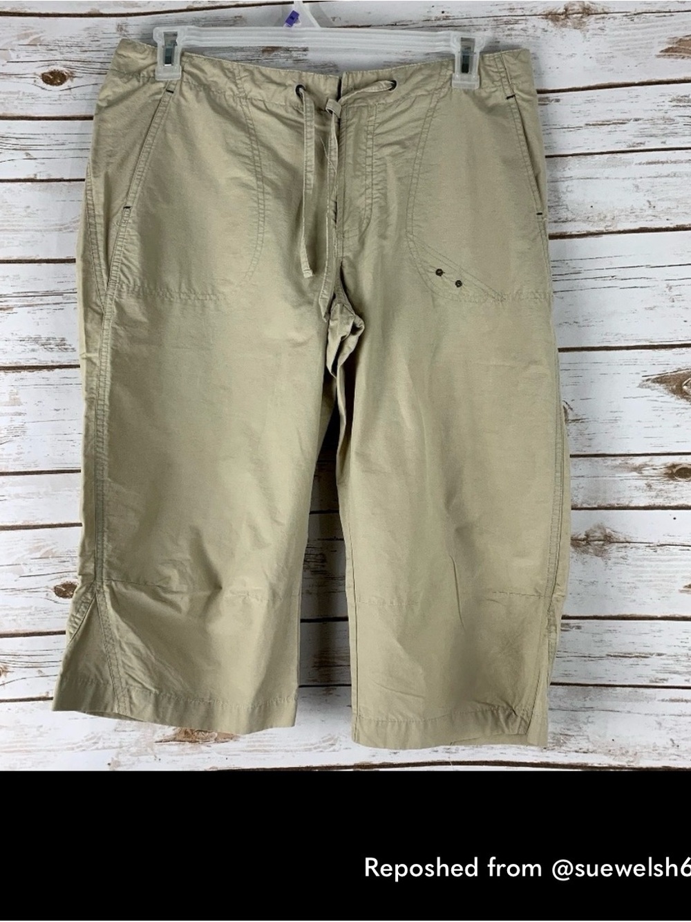 Columbia Women's Khaki Drawstring Capris